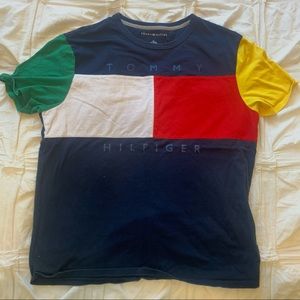 tommy hilfiger graphic tee
